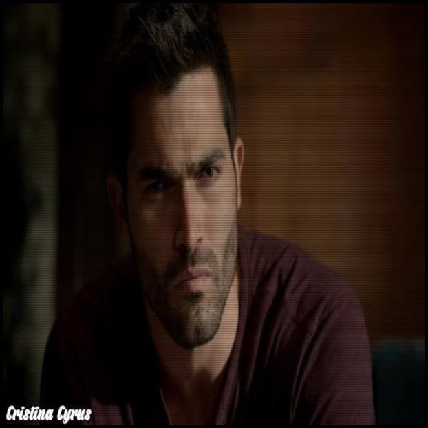 *ii trage una lu fra-su*Potoleste-te, Revelioane..nu mai traim pe vremea lu mamaie. Lasa fata in - episodul 85