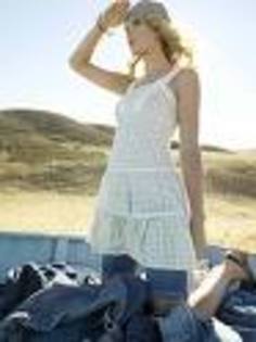 imagesCAMJPZPW - tAyLoR SwIfT