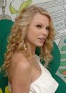 imagesCAMSCY3C - tAyLoR SwIfT