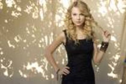 imagesCAO9571D - tAyLoR SwIfT