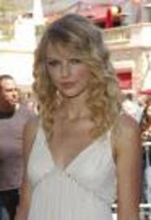 imagesCAS32JMM - tAyLoR SwIfT
