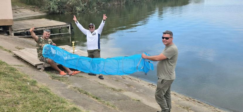 2024 - EU SI PRIETENII MEI