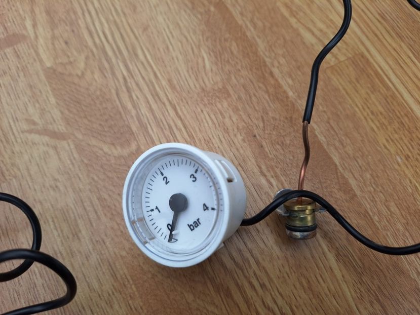  - Manometru centrala