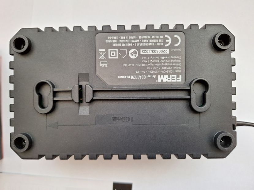  - Incarcator Ferm 20V model 1