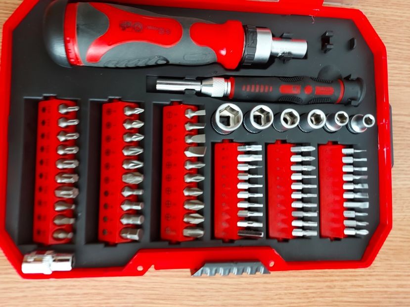 cc - Trusa surubelnite