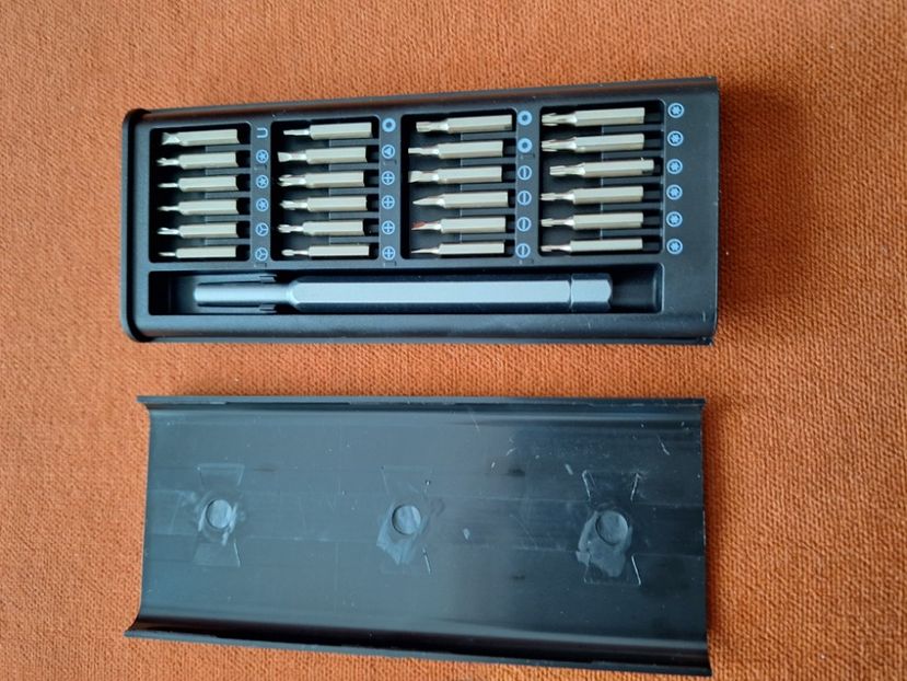  - Trusa surubelnite cu biti