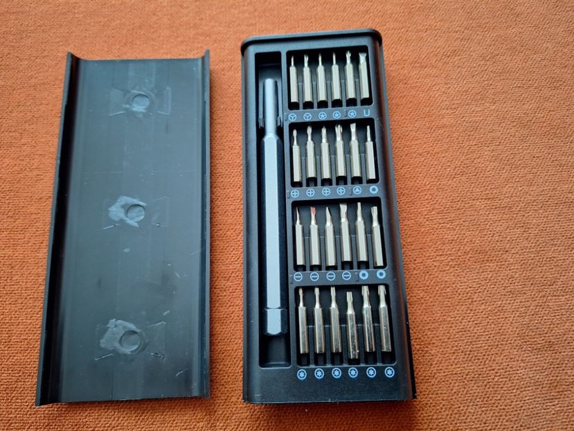  - Trusa surubelnite cu biti