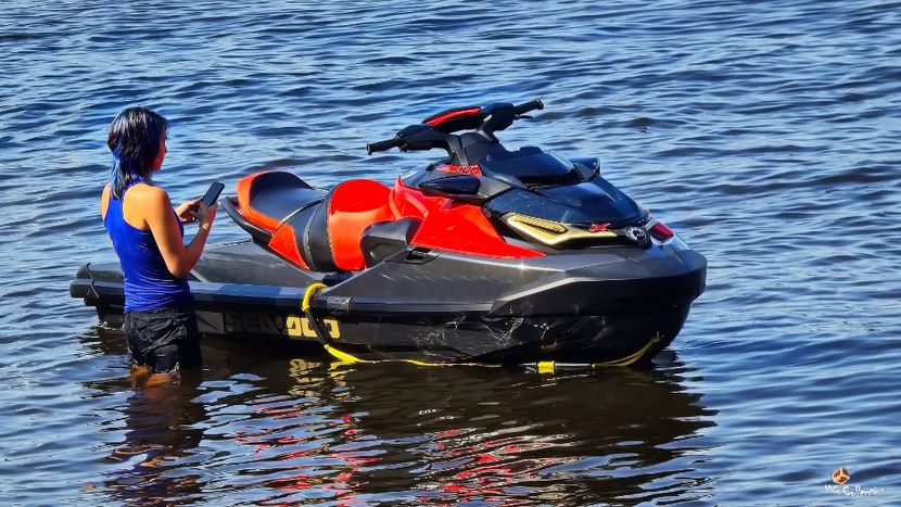 Water Ski on Ottawa River - D - CARS - BIKES - BOATS