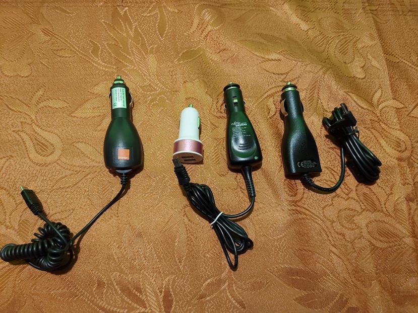  - Incarcatoare auto 4bc