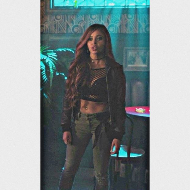 • Toni Topaz [media: 8,81] for Vellichoria. - when i see you on those streets