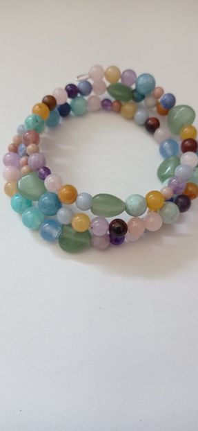  - Brățări pe sarma cu memorie