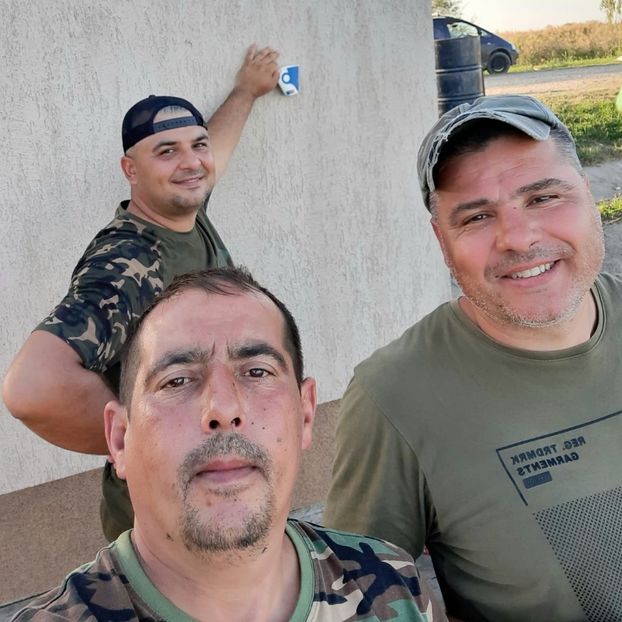  - EU SI PRIETENII MEI