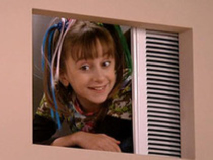 u (19) - allisyn ashley arm