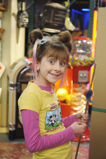 u (47) - allisyn ashley arm