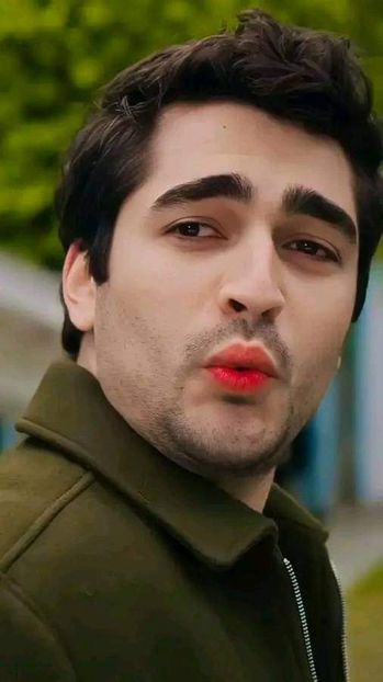  - Mert Ramazam Demir - Ferit Kohran - a escolhida