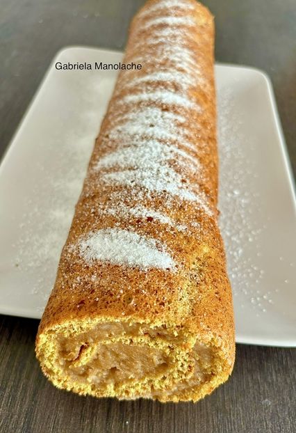  - Rulada cu mere si scortisoara