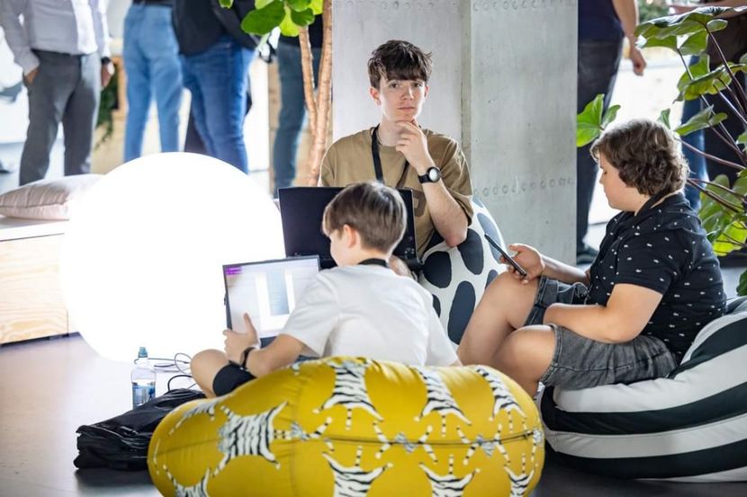 Imagine WhatsApp 2024-06-03 la 22.14.36_5b293b03 - 2024 HAKATON 25mai 3iunie