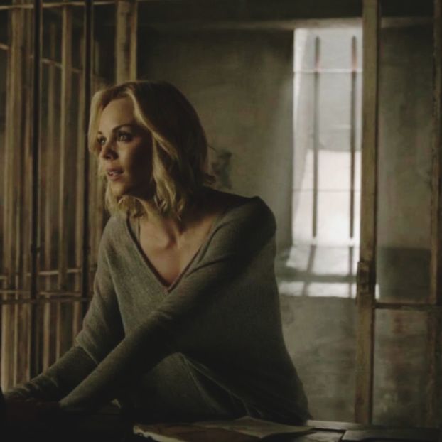 ▬ ii trece fulgerator. "Nu ma ajuta nici fata sa fiu de speriat" sau era doar o strategie - ep 01 - How can such an innocent woman have _ ?