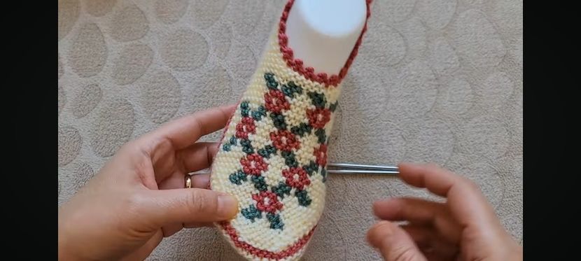 Screenshot_20241011_063155_YouTube - Modele de botosi tricotati