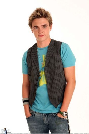 -Jesse-McCartney-2006-PHOTOSHOOT-jesse-mccartney-10178649-400-600 - Jesse McCartney