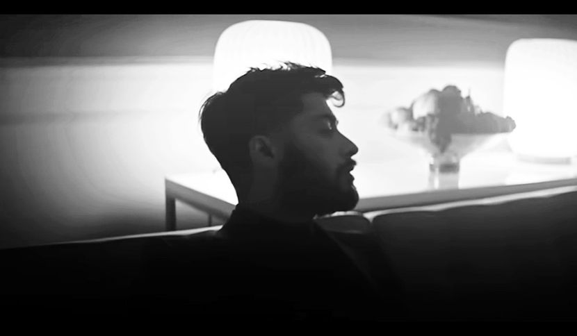 ⸺ Yet every stolen moment with Amory carries a price. As his passion for her deepens, so - Accidental guest in dreadful body