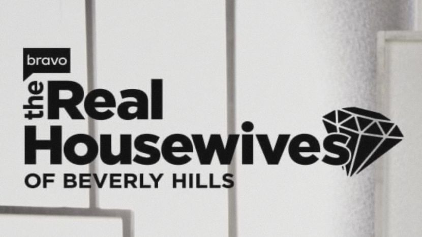 　　1. тнє яєαℓ нσυѕєωινєѕ σf ᵇᵉᵛᵉʳˡʸ ʰⁱˡˡˢ - just raise your glasses high - this one is for you tonight