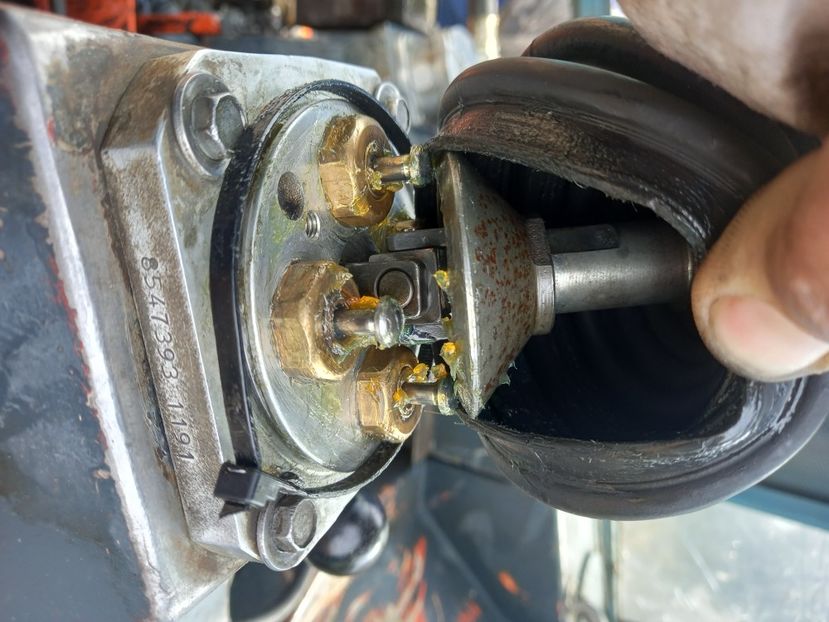  - Reparatii Distribuitoare