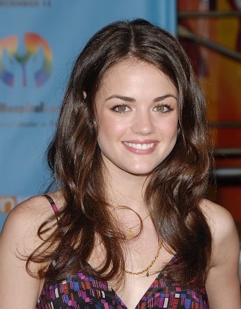 tn-500_06 - Lucy Hale