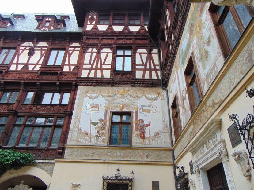  - CASTELUL PELES