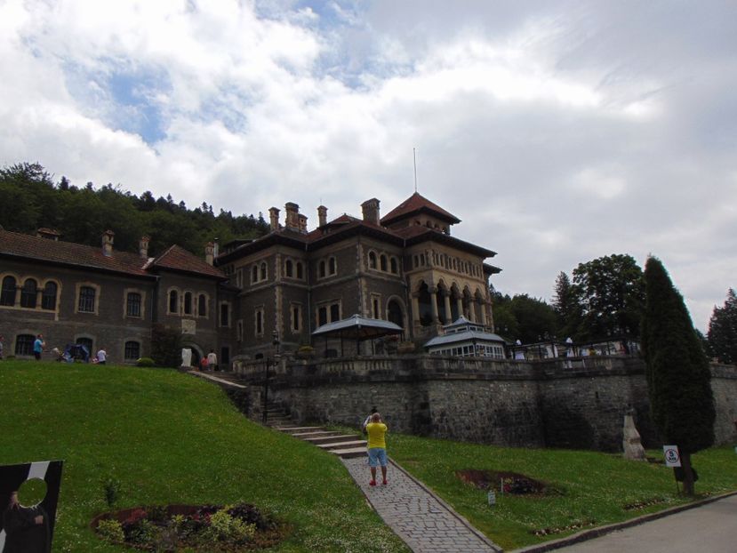  - CASTELUL CANTACUZINO