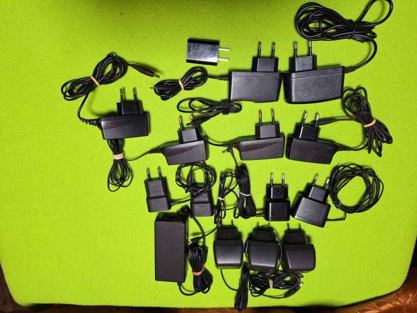  - Alimentatoare modele