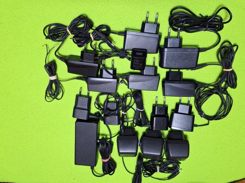  - Alimentatoare modele