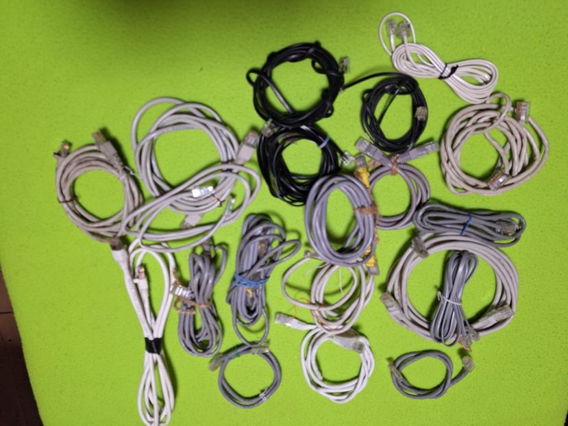  - Cablu con internet