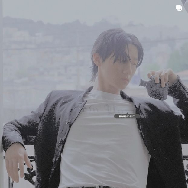 17.11.⠀⠀⠀ ✦ ꯭໋ 熱 t̟e̟n̟d̟e̟r̟♡uoᴉʇɔǝɟɟɐ. ̵ׄ ❵ - Mirrored Blind Playin