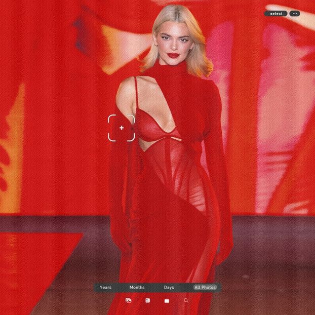 ،02.12 Ꜥℐẹṇṇẹṛ on ²³⳽ep in Paris, France; at the L’Oréal Paris Fashion Show. - a universe of exploding stars