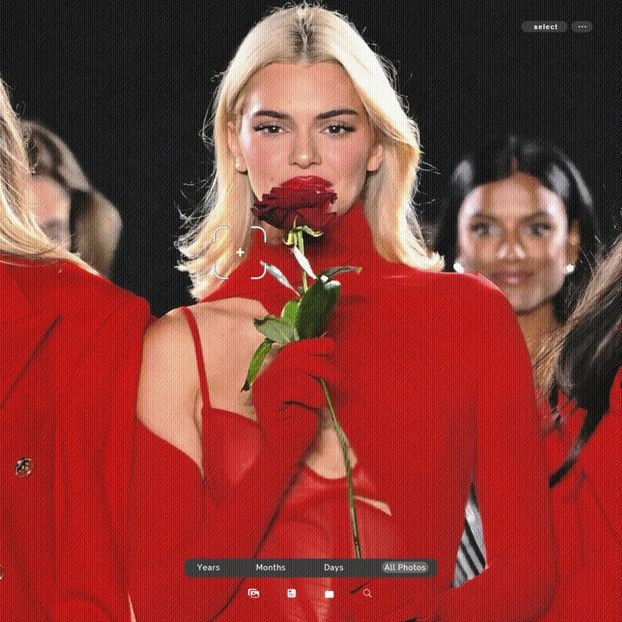 ،09.12 Ꜥℐẹṇṇẹṛ on ²³⳽ep in Paris, France; at the L’Oréal Paris Fashion Show. - a universe of exploding stars