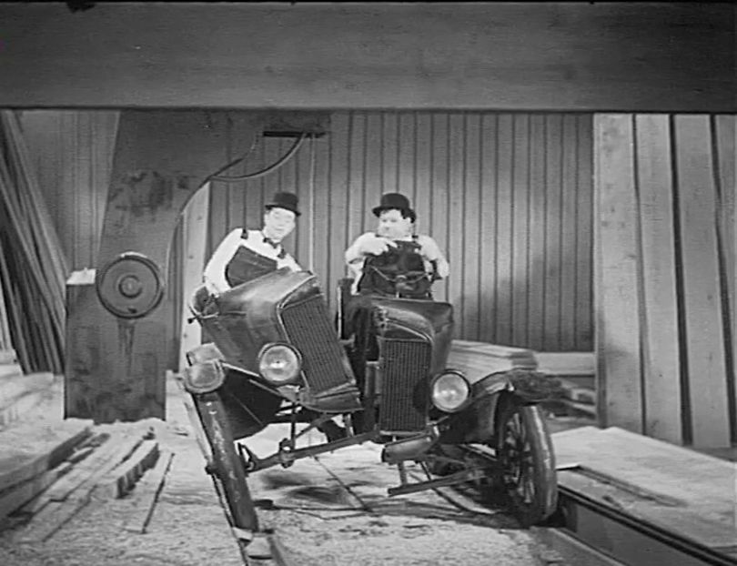 Busy Bodies - 1933 - Busy Bodies