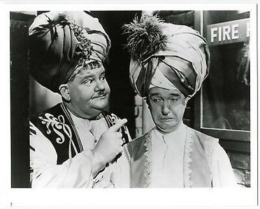 A Haunting We Will Go - 1942 - A Haunting We Will Go