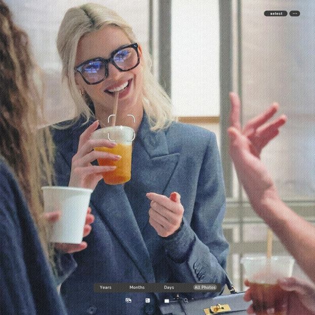 ،17.12 Ꜥℐẹṇṇẹṛ on ²⁴⳽ep in Paris, France; at The Row Store. - a universe of exploding stars