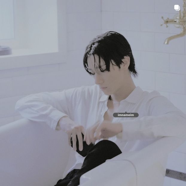 20.12.⠀⠀⠀ ✦ ꯭໋ 熱 t̟e̟n̟d̟e̟r̟♡uoᴉʇɔǝɟɟɐ. ̵ׄ ❵ - Mirrored Blind Playin