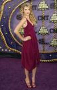 imagesCATF1L7M - tAyLoR SwIfT