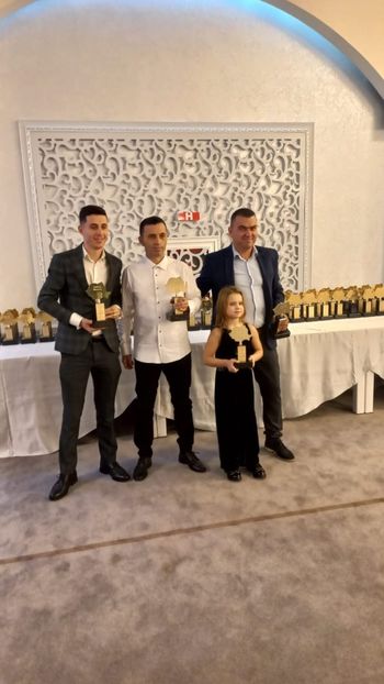 IMG-20241221-WA0072 - 21-12-2024-EXPOZITIE PROVINCIALA OLTENIA-MUNTENIA-COLUMBA CARACAL