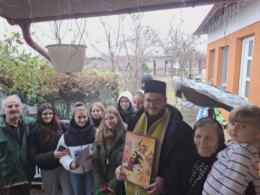 IMG-20241221-WA0076 - 21-12-2024-EXPOZITIE PROVINCIALA OLTENIA-MUNTENIA-COLUMBA CARACAL