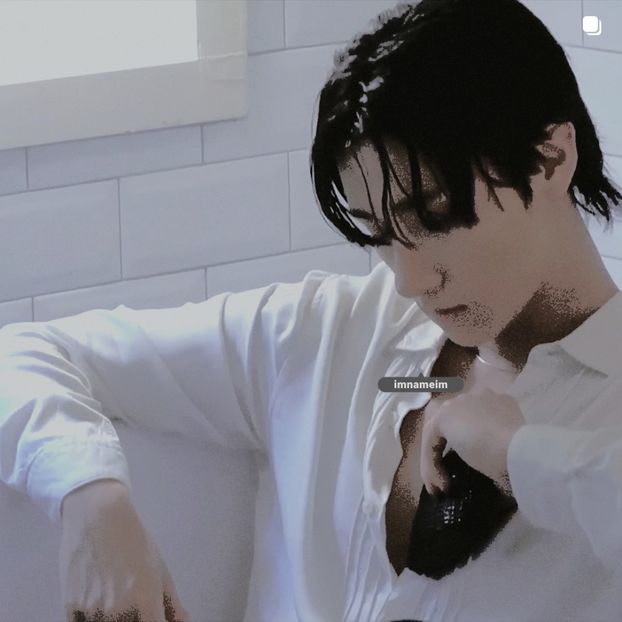 27.12.⠀⠀⠀ ✦ ꯭໋ 熱 t̟e̟n̟d̟e̟r̟♡uoᴉʇɔǝɟɟɐ. ̵ׄ ❵ - Mirrored Blind Playin