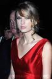 imagesCAH64KSM - tAyLoR SwIfT