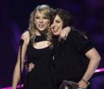 imagesCA12KNBK - tAyLoR SwIfT