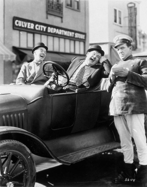 Leave Em Laughing - 1928 - Leave Em Laughing