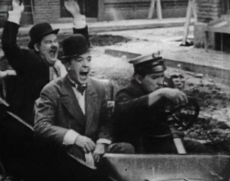 Leave Em Laughing - 1928 - Leave Em Laughing