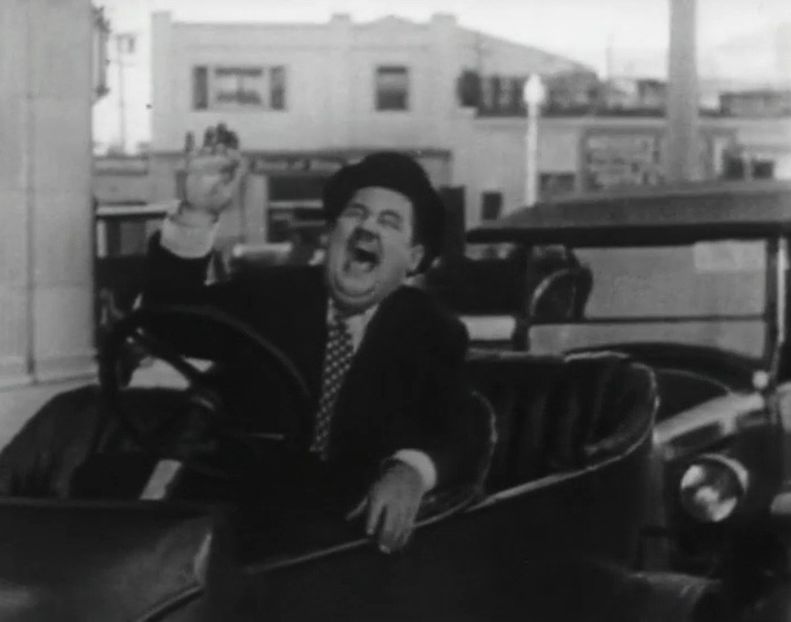 Leave Em Laughing - 1928 - Leave Em Laughing