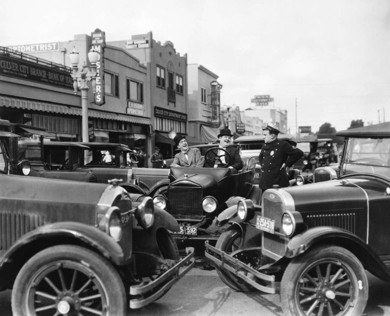 Leave Em Laughing - 1928 - Leave Em Laughing